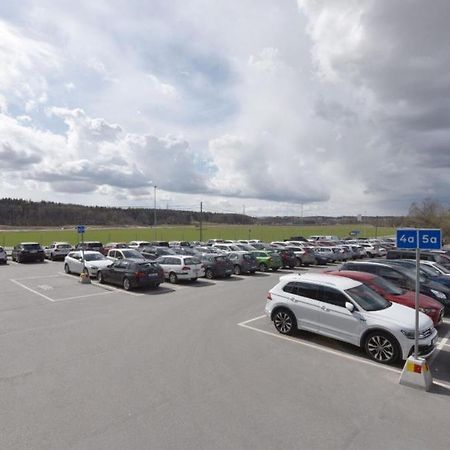 Maby Park Hotel Arlanda Bagian luar foto