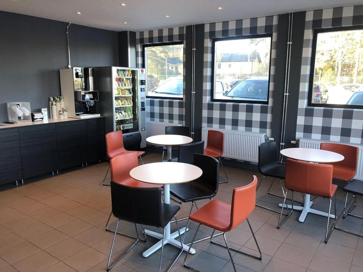 Maby Park Hotel Arlanda Bagian luar foto